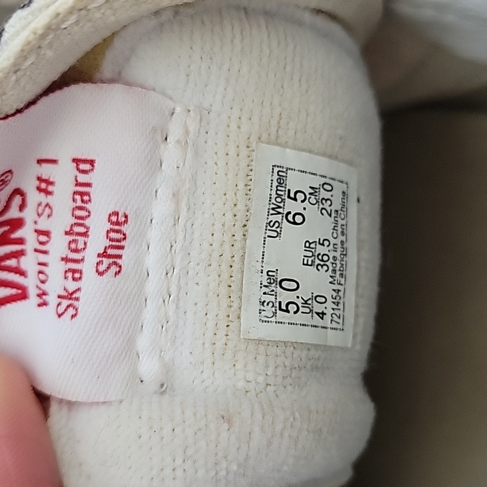 Custom vans - Picture 7 of 7